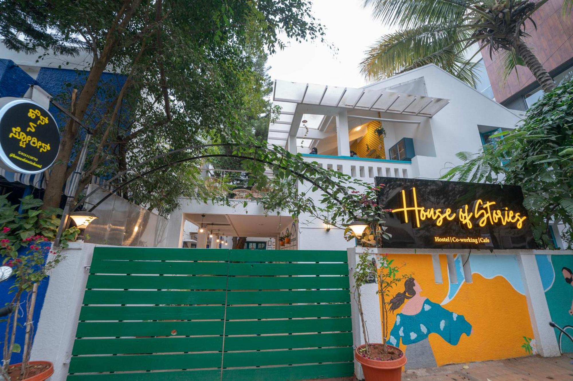 Hostel House Of Stories - Indiranagar Bangalore Exterior foto